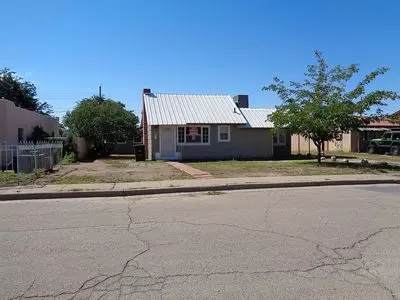 410 Catalina Ln