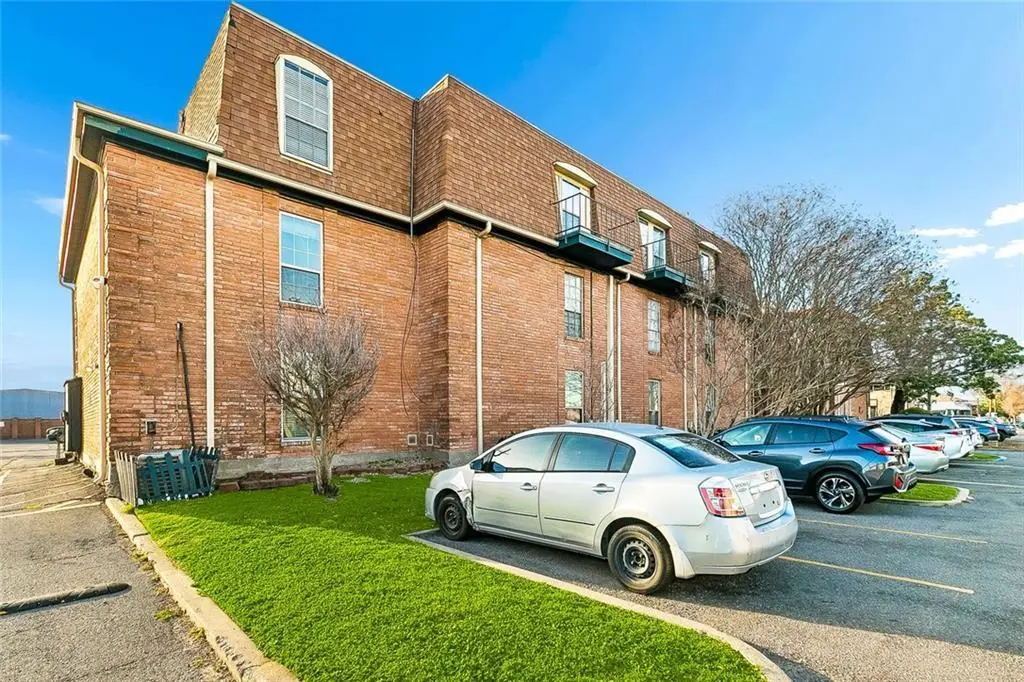 3126 Edenborn Ave #616