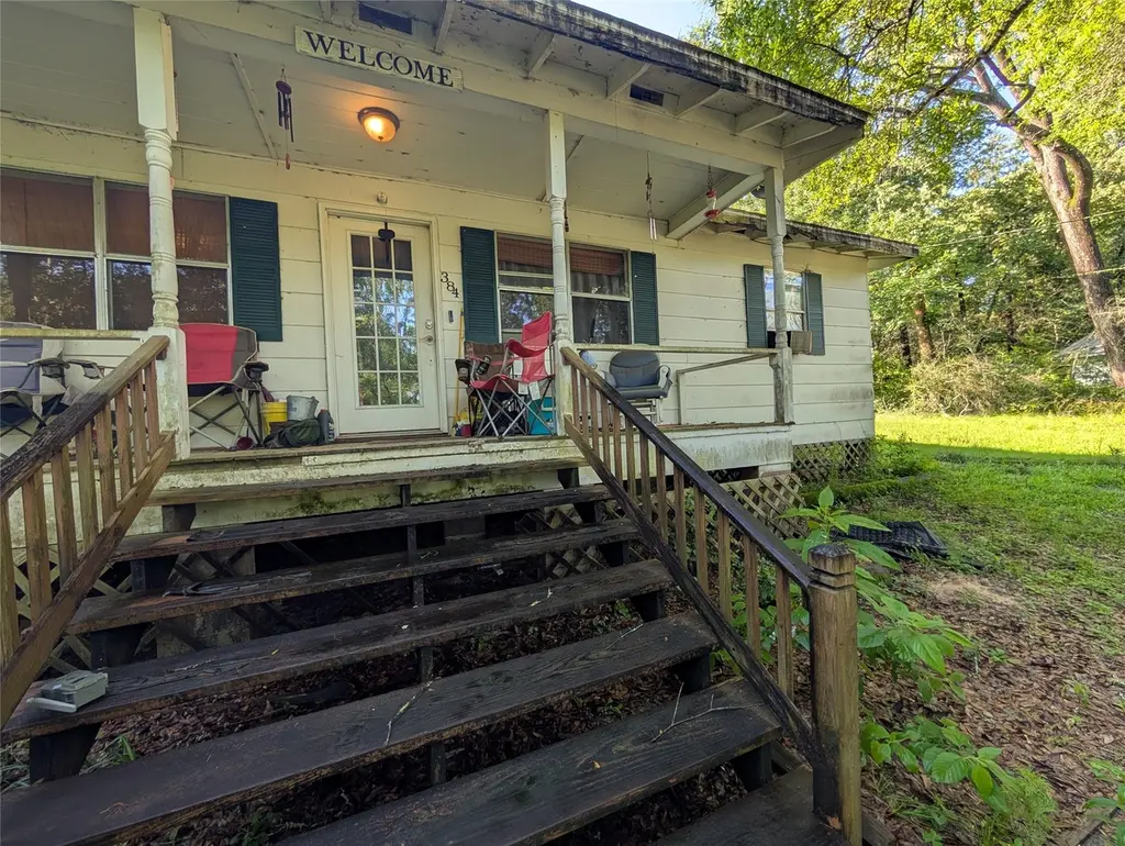 384 Lucille Dr
