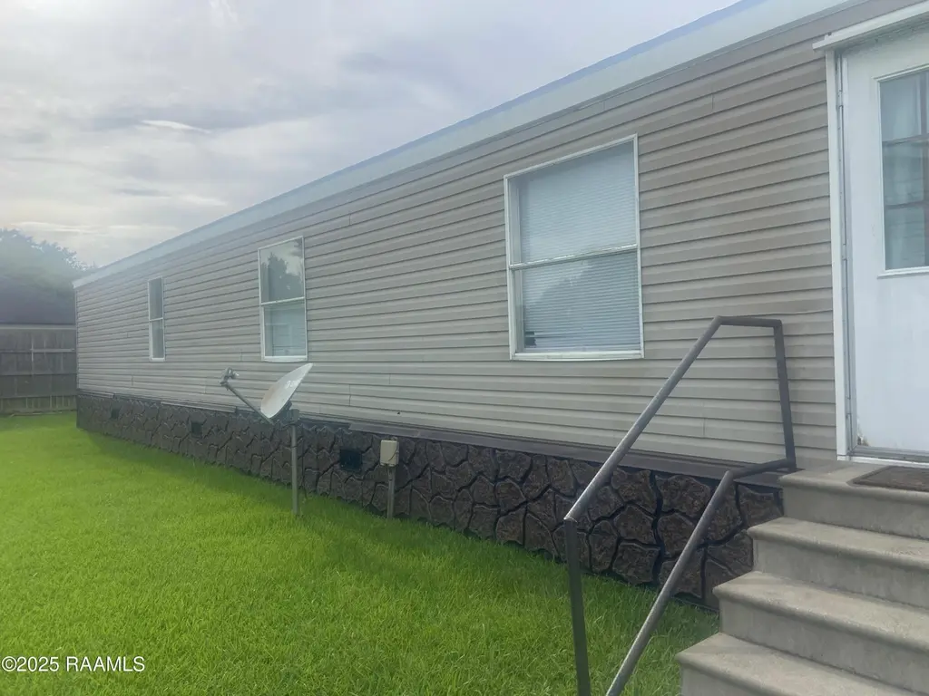 112 Windfern Dr
