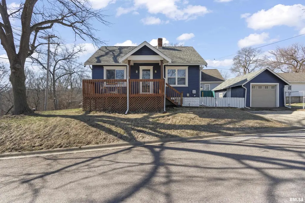 400 Pekin Ave