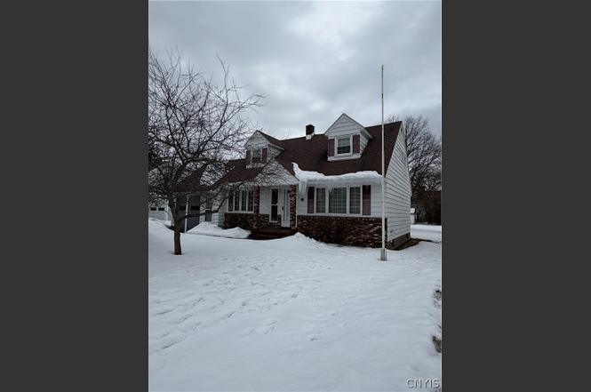 1227 Hillview Dr