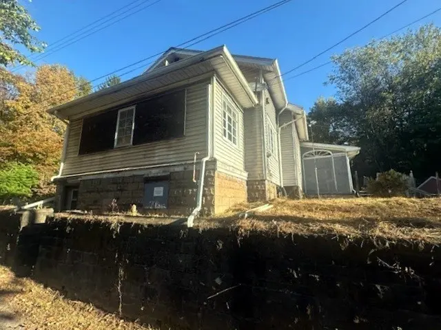 120 Woodhaven Dr