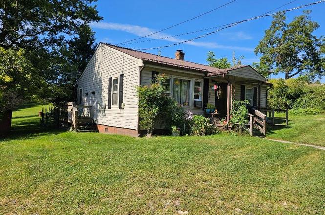 1553 Hilltown Rd