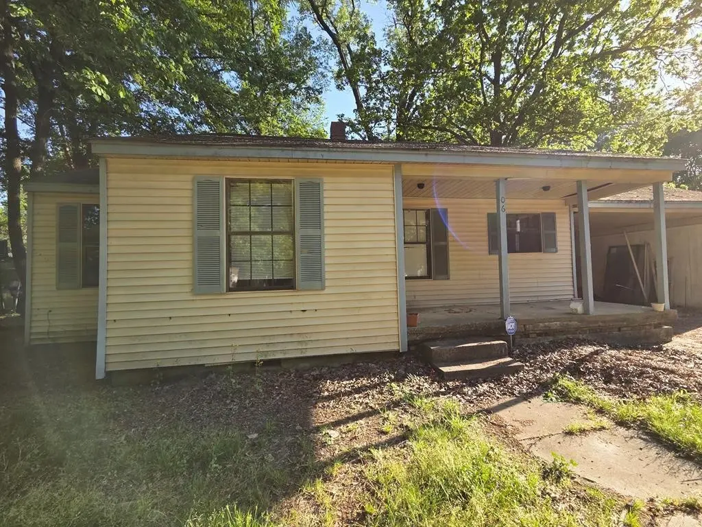 206 N Worthington Dr