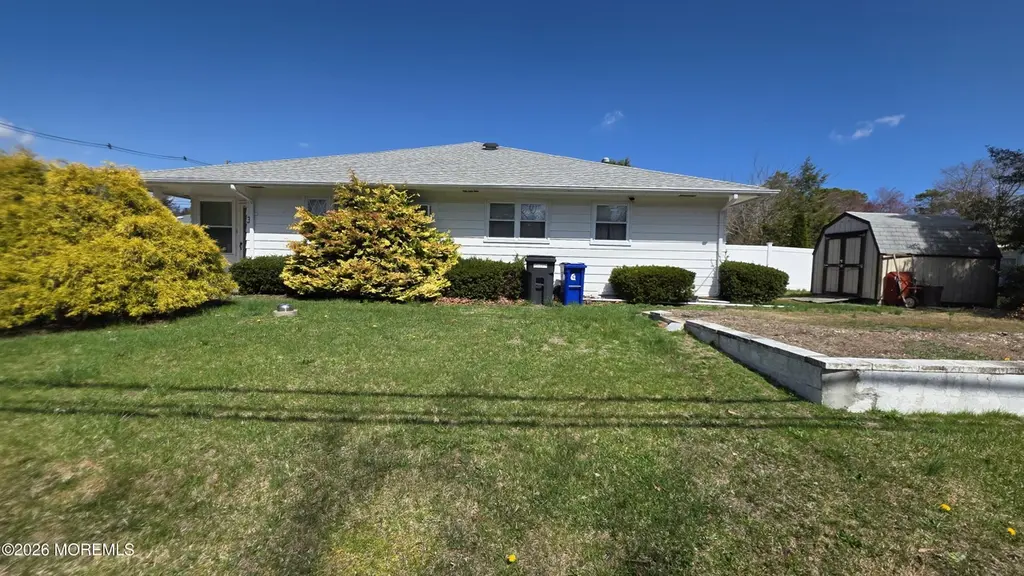 3 Newport Pl