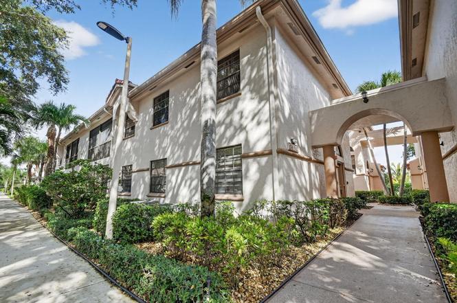 5187 Europa Dr Unit P