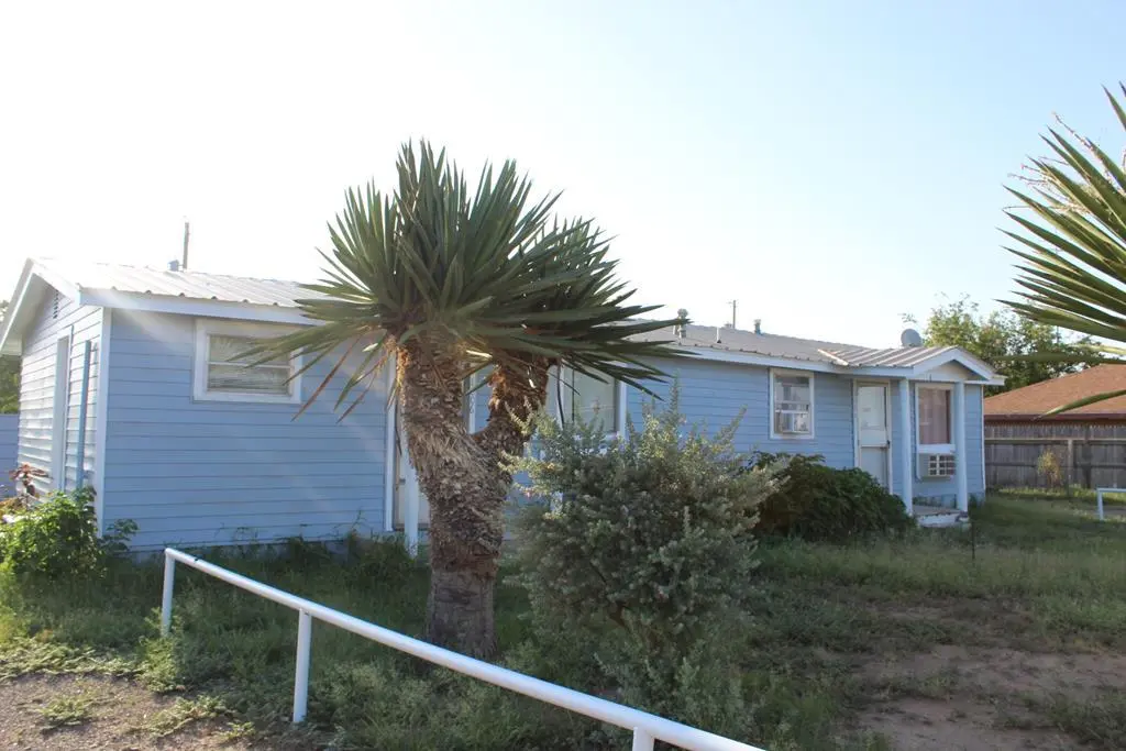 1006 N Alamo Dr