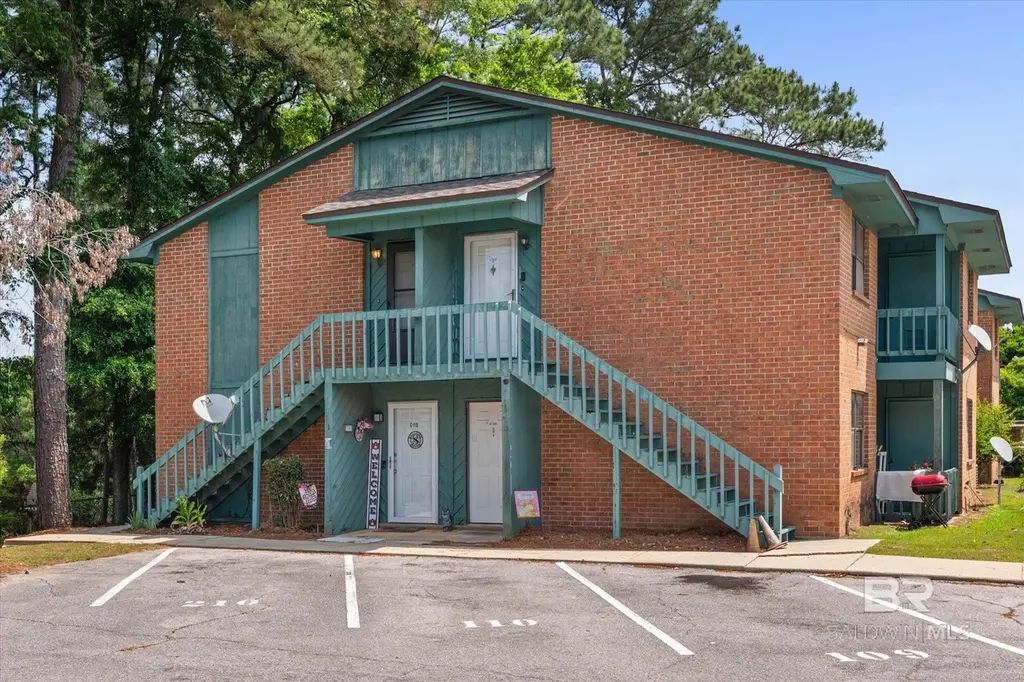 500 Grant St Unit C210