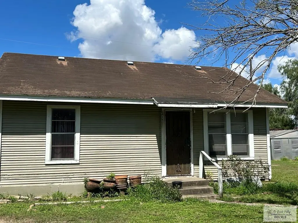 415 E Commercial Ave