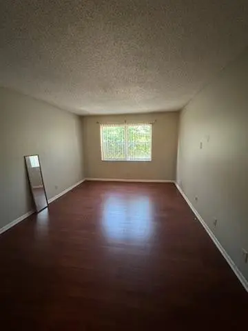 4384 NW 9th Ave Unit 20-2f