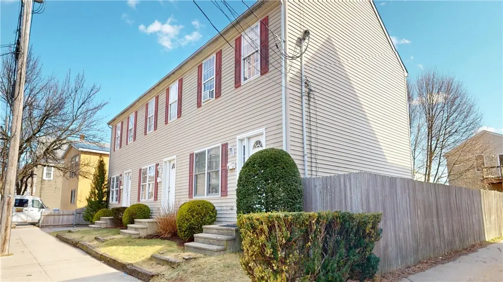 24 Vernon St Unit B