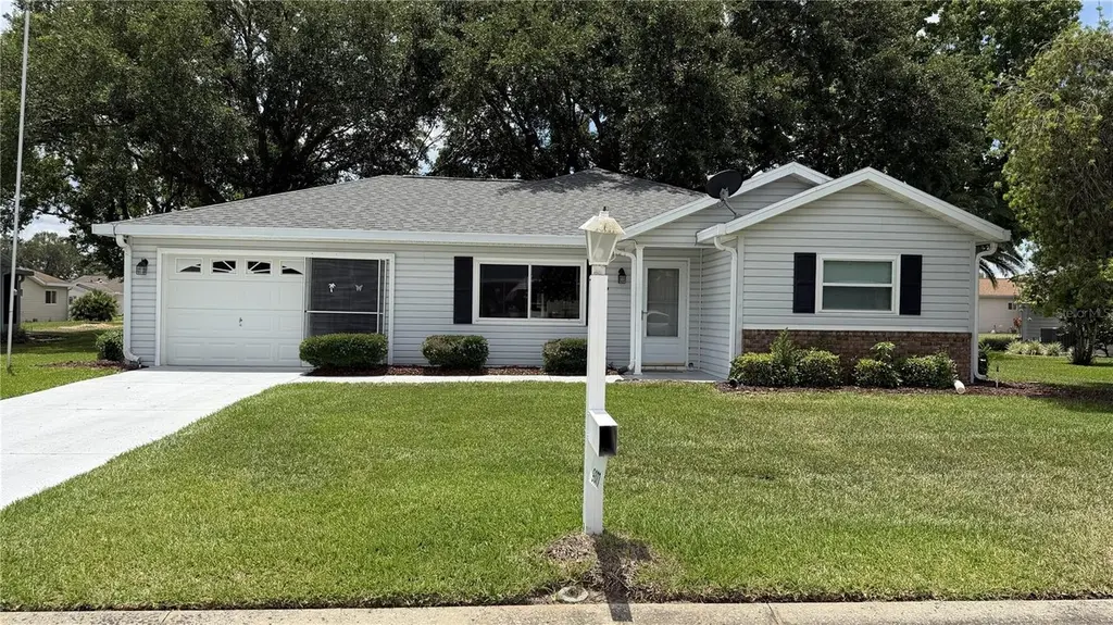 9377 SE 174th Loop
