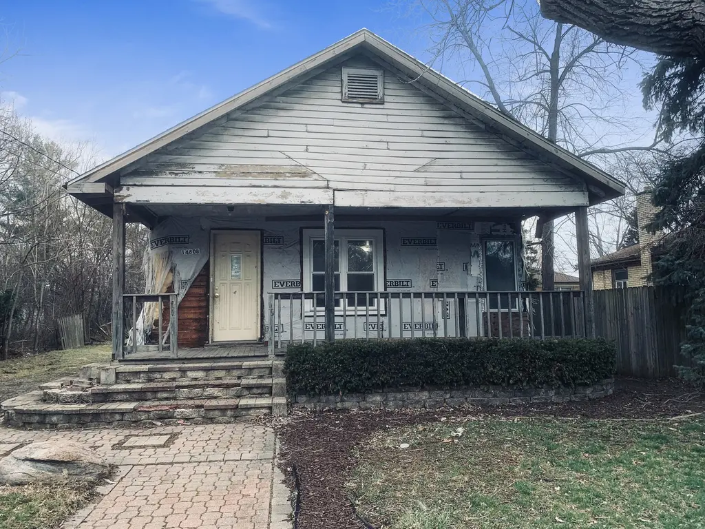 14808 Turlington Ave