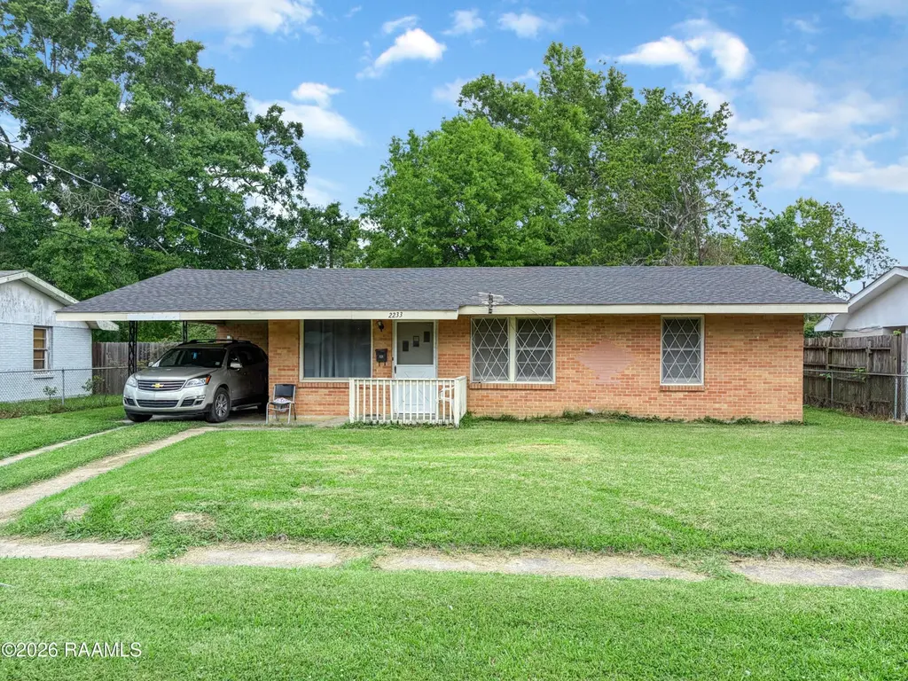 2233 Ledoux Cir