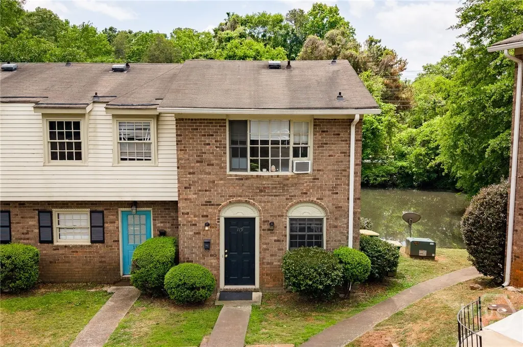 119 Eaglewood Way