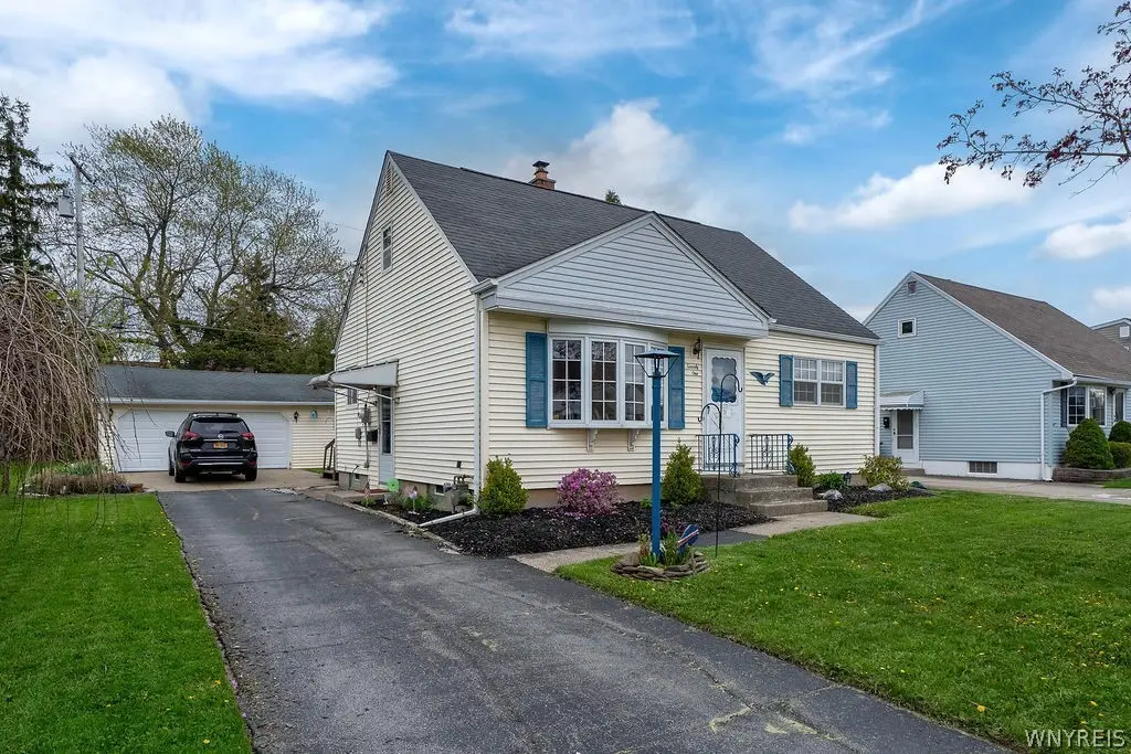 71 Canisius Ct