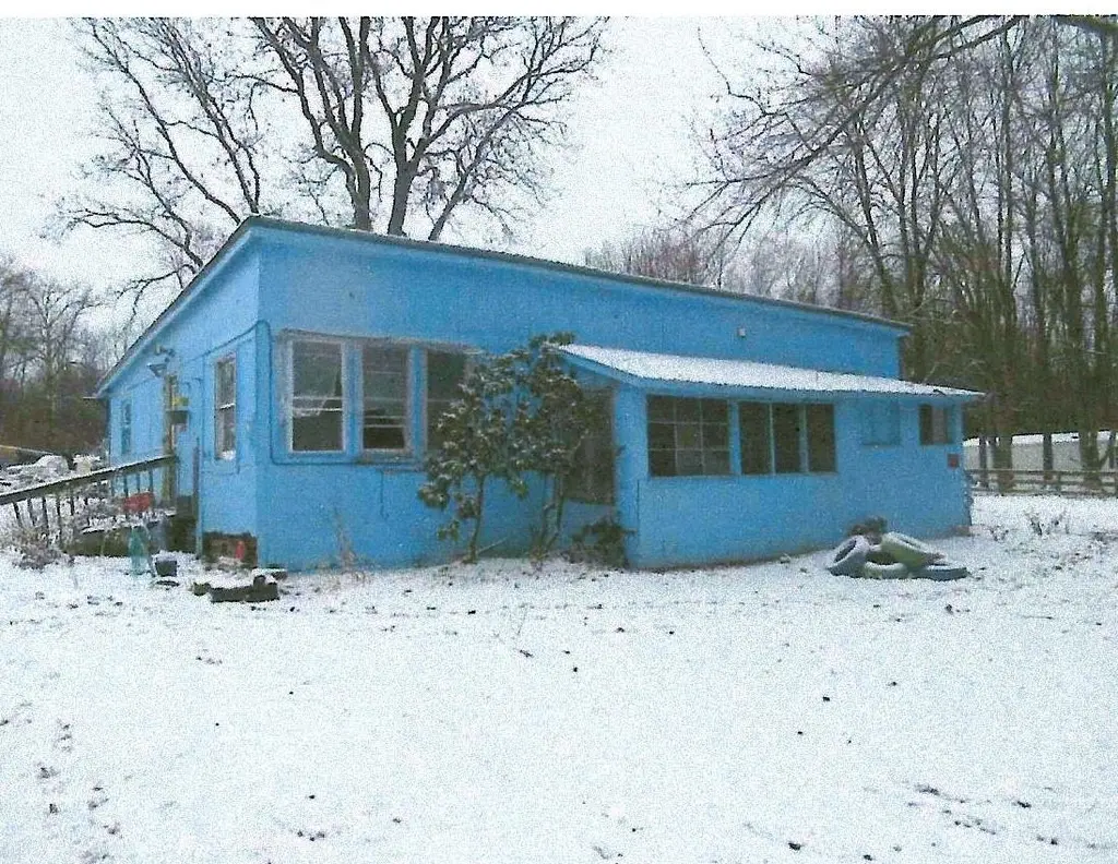 73 Corliss Rd