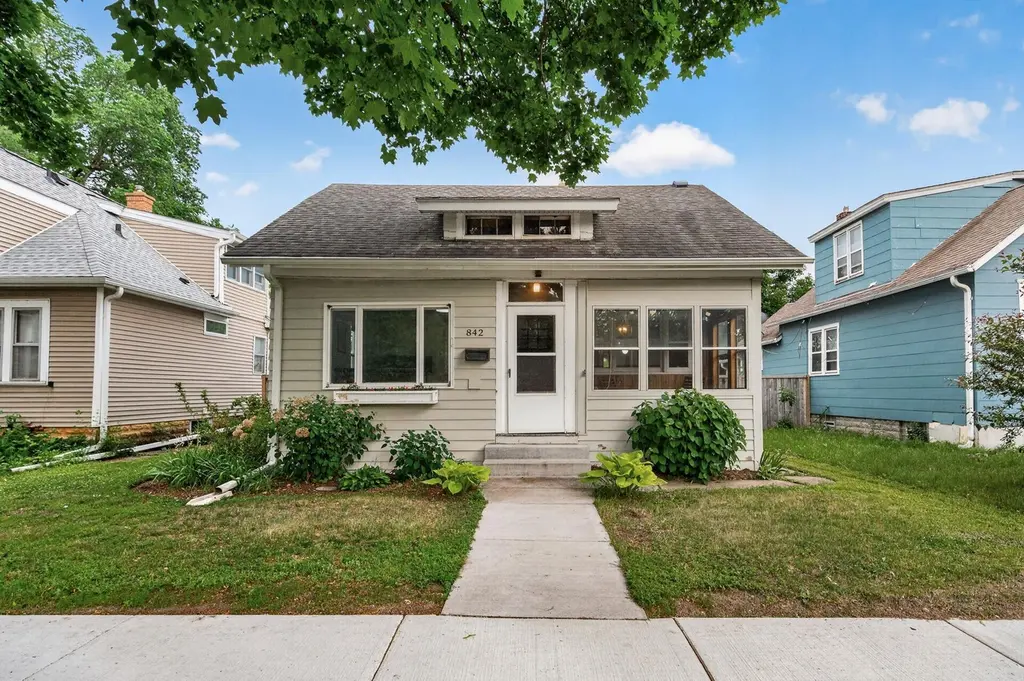 842 Randolph Ave