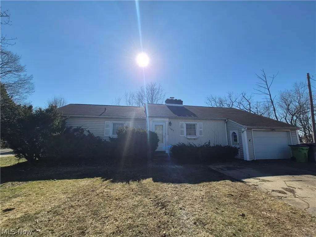 1093 E Schaaf Rd