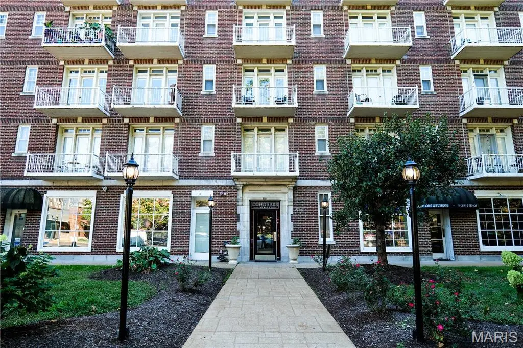 5316 Pershing Ave #406