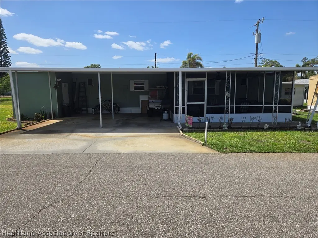 55 Pine Aire Cir