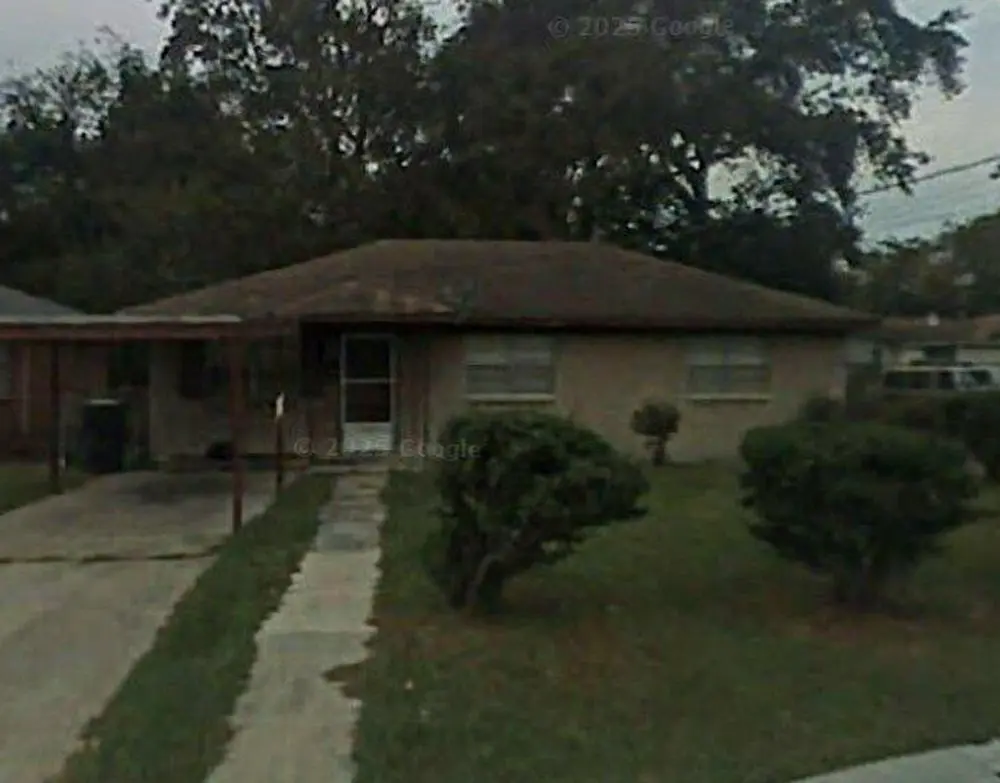 215 Scarborough St