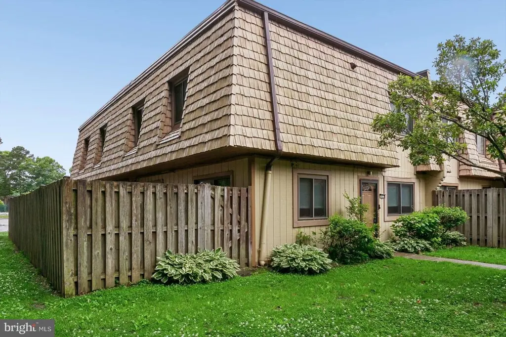 1432 Granada Ct