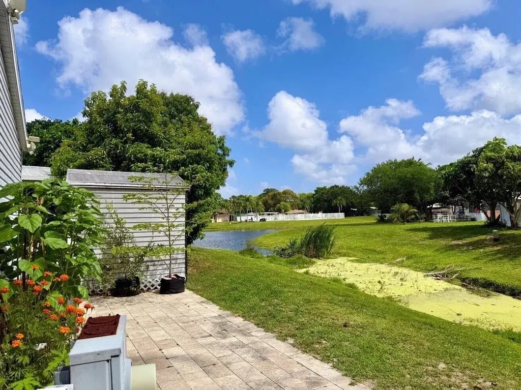 135 Parkside Ct