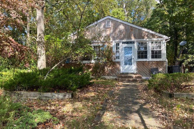 234 Lakeside Trl