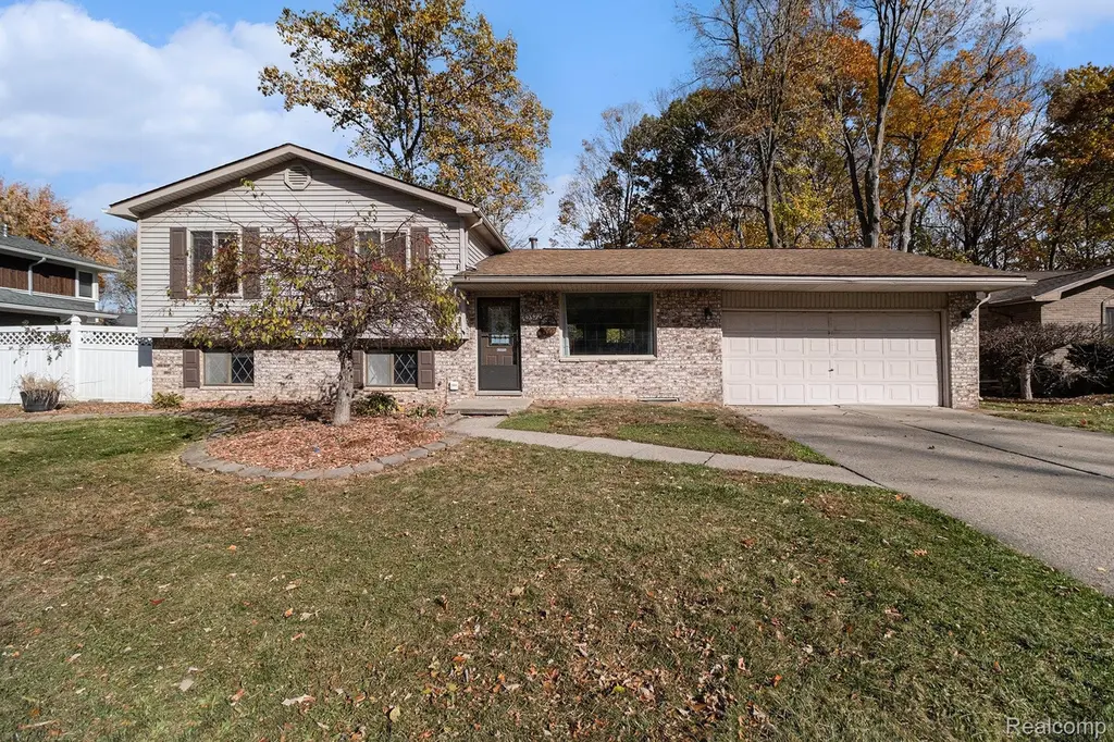 52372 D W Seaton Dr