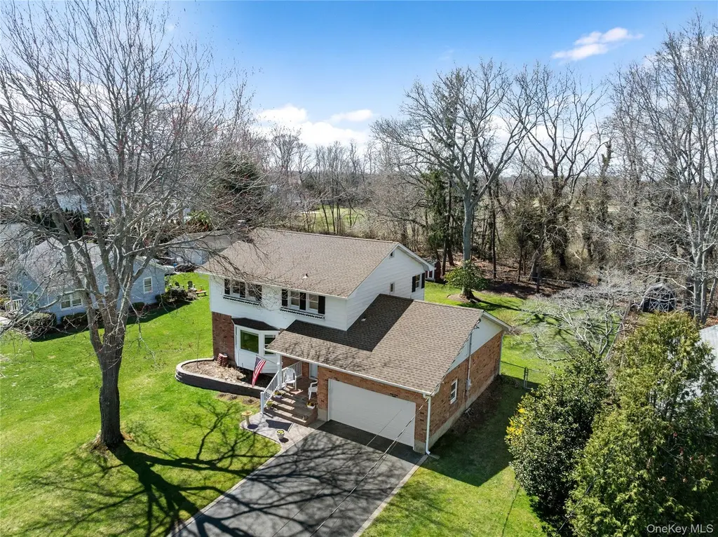 93 Saint Marys Dr