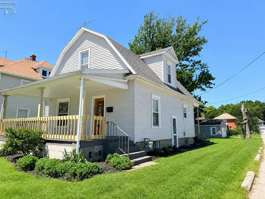 116 S Buchanan St