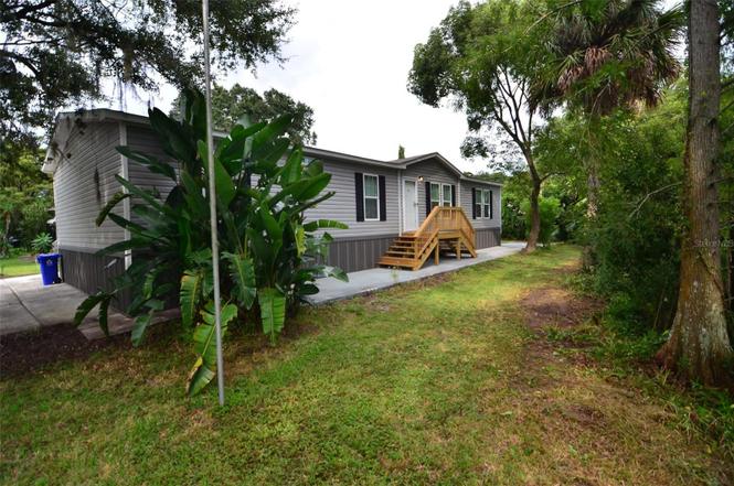 515 Twin Lakes Cir