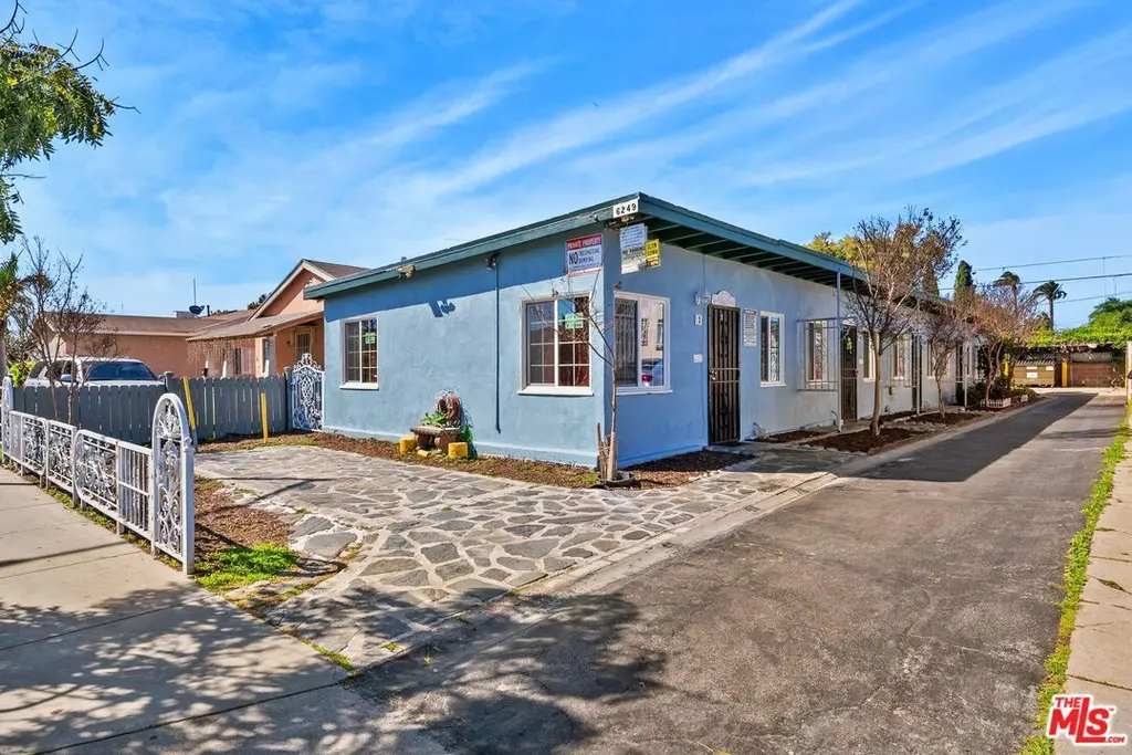 6249 Newell St