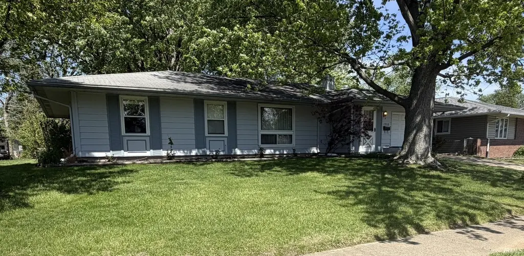 2008 Arapahoe Dr
