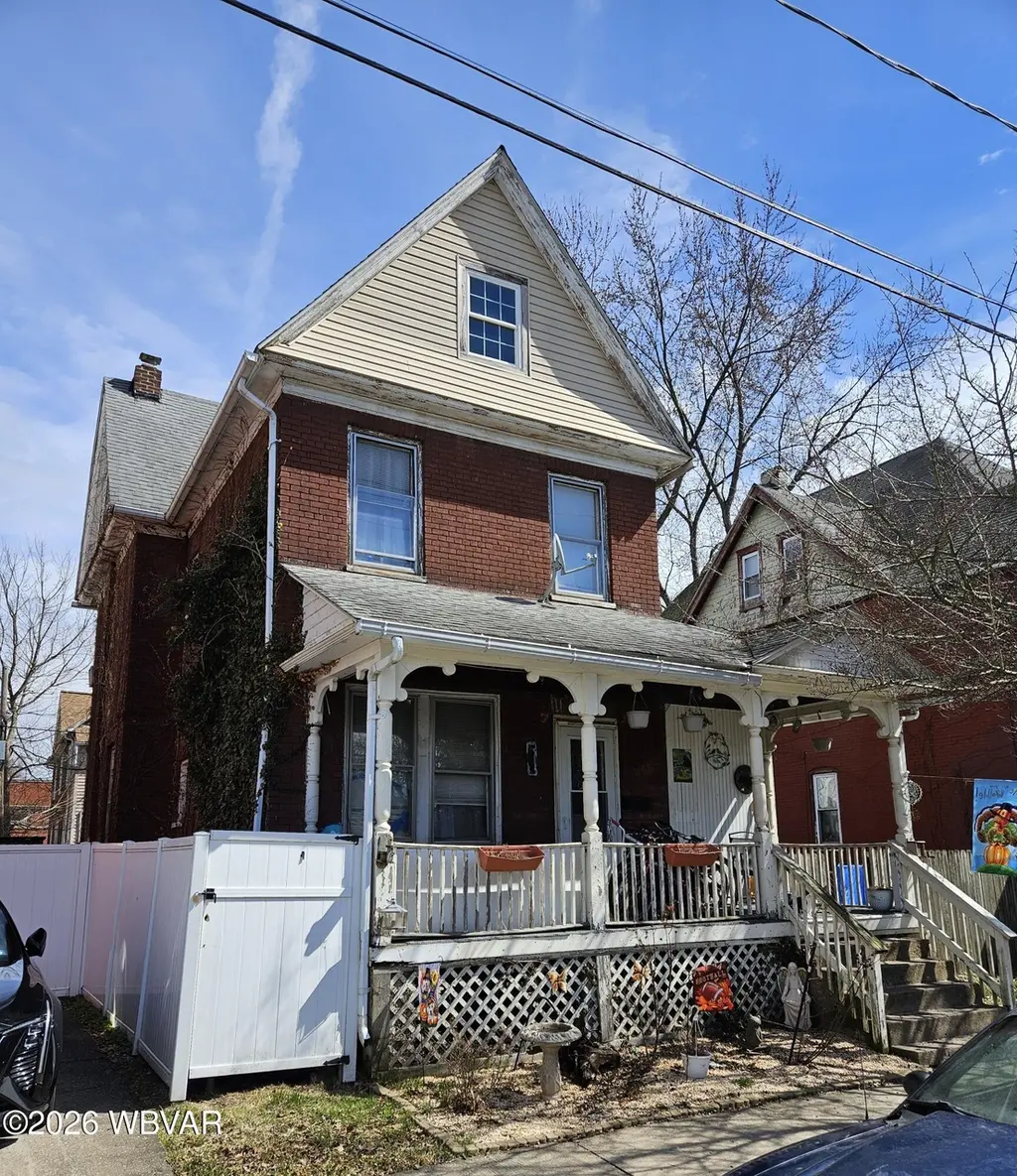 646 Cherry St