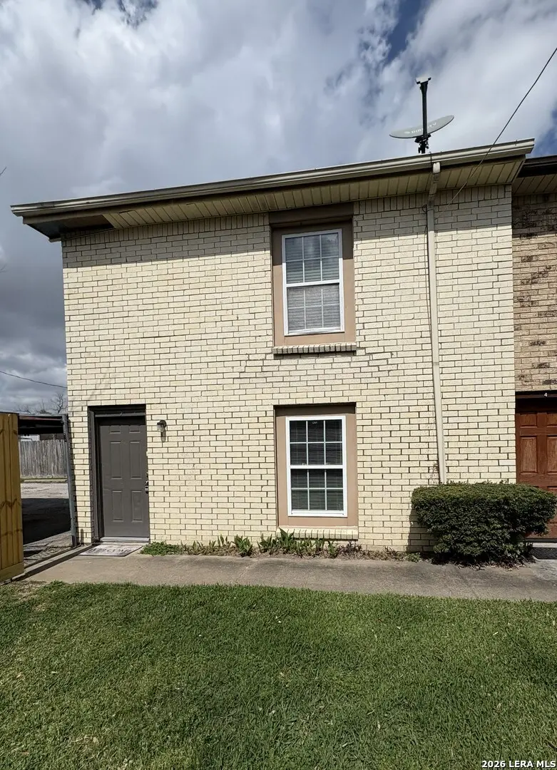1403 Blalock #5
