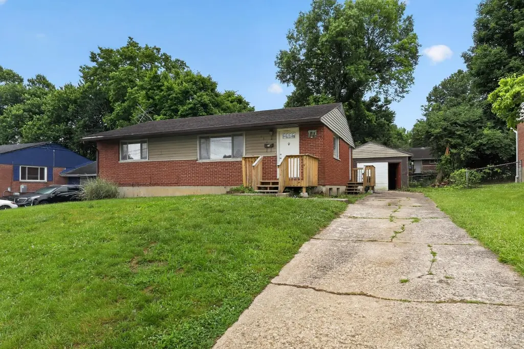 171 Brookhaven Ave