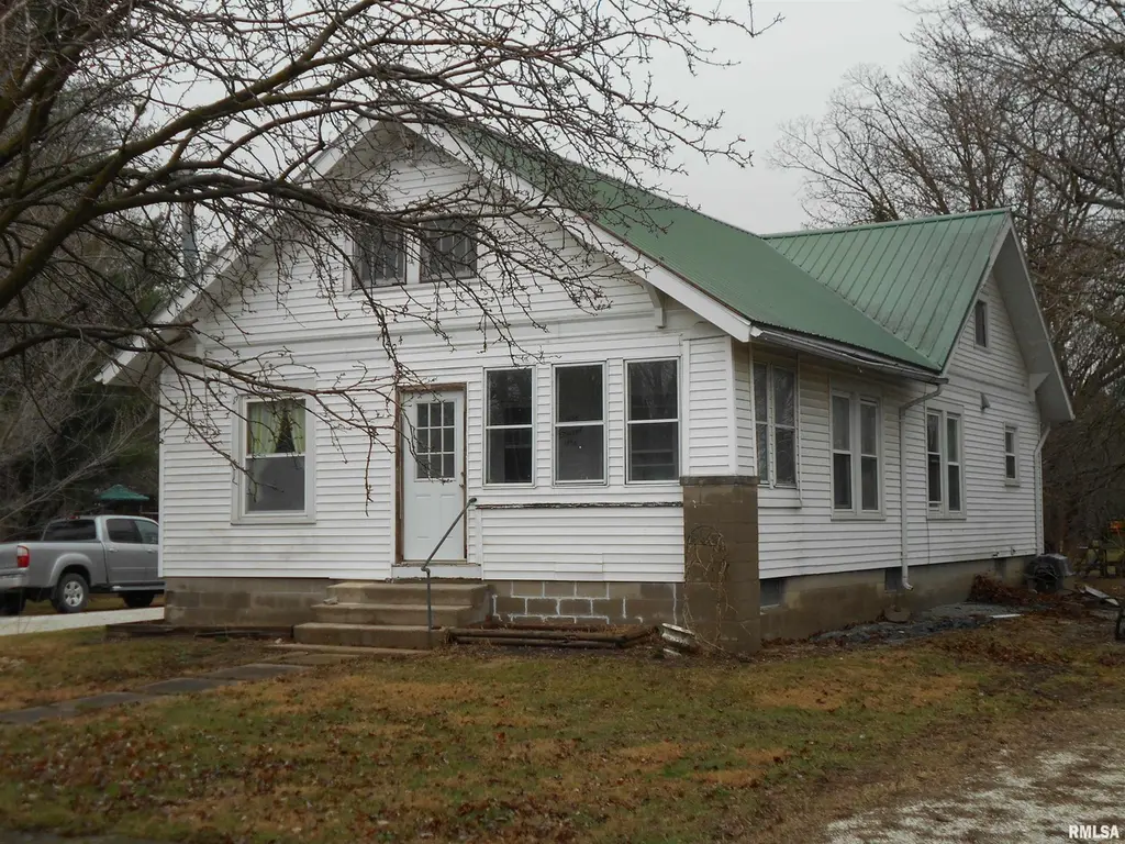 204 Maple St