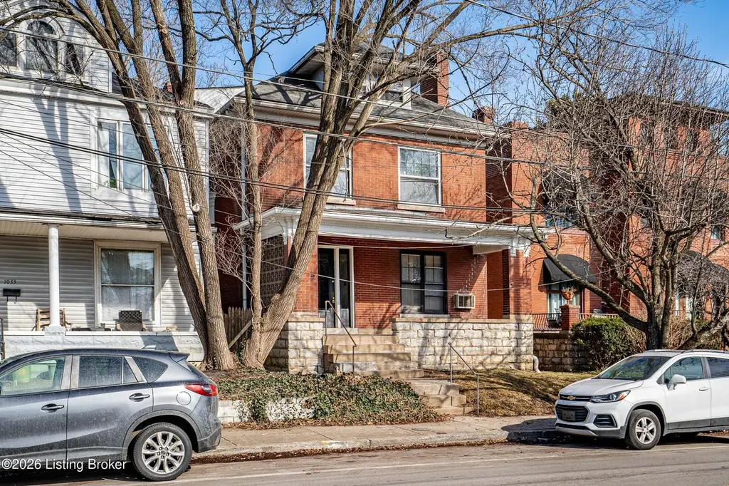 1035 Baxter Ave