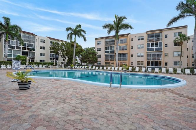 2821 Somerset Dr #317