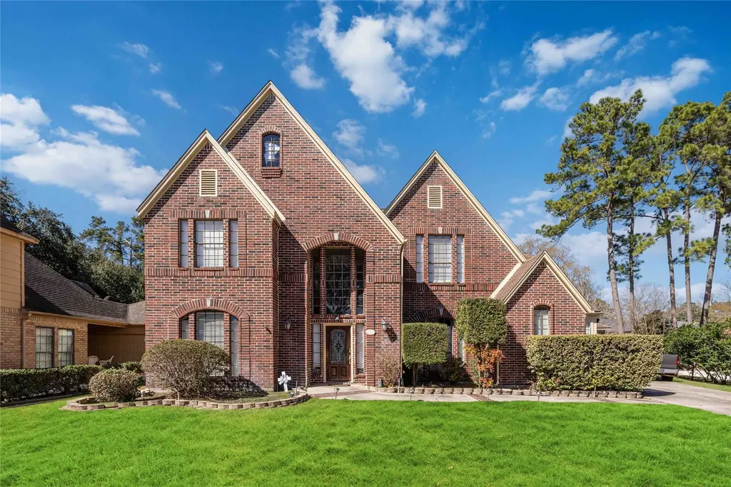 19811 Pine Wind Dr