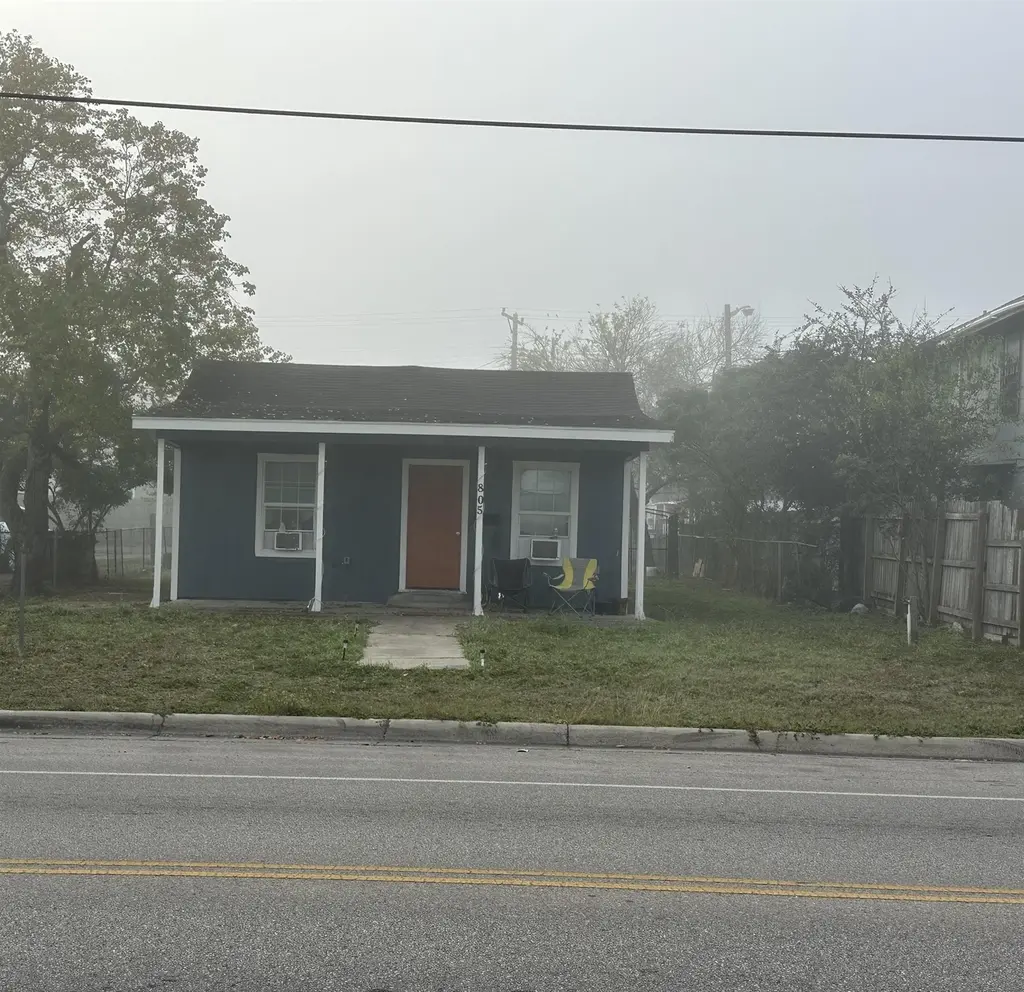 805 E Santa Gertrudis Ave