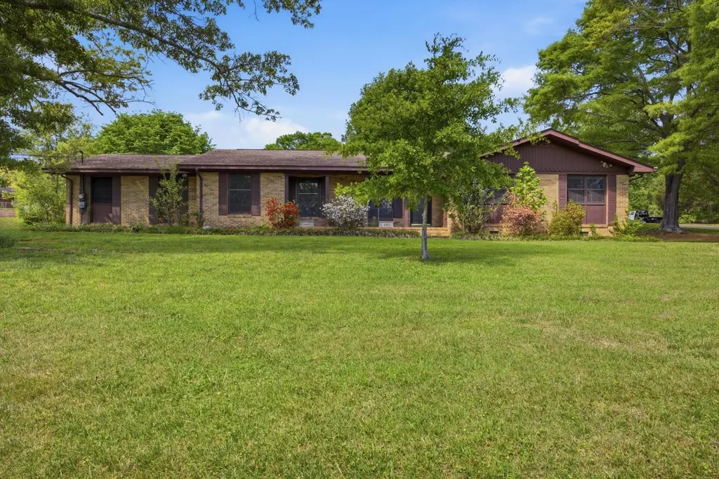 401 Francisco Dr