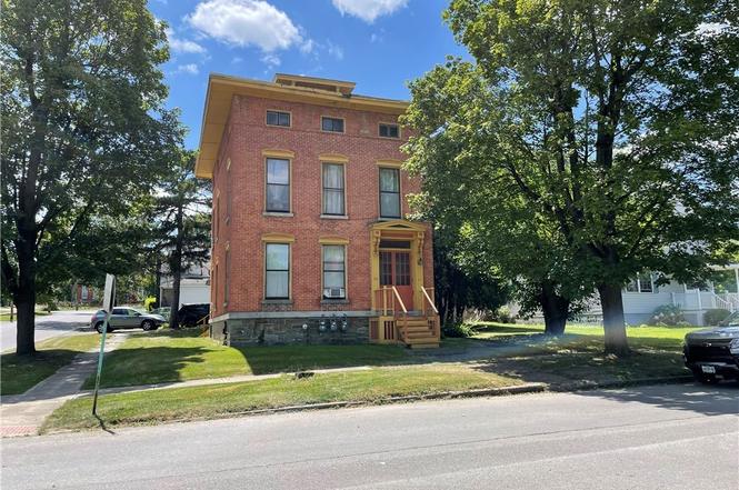 318 Lansing St
