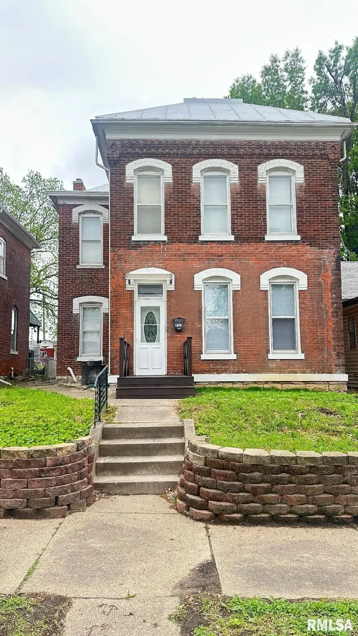 522 Adams St