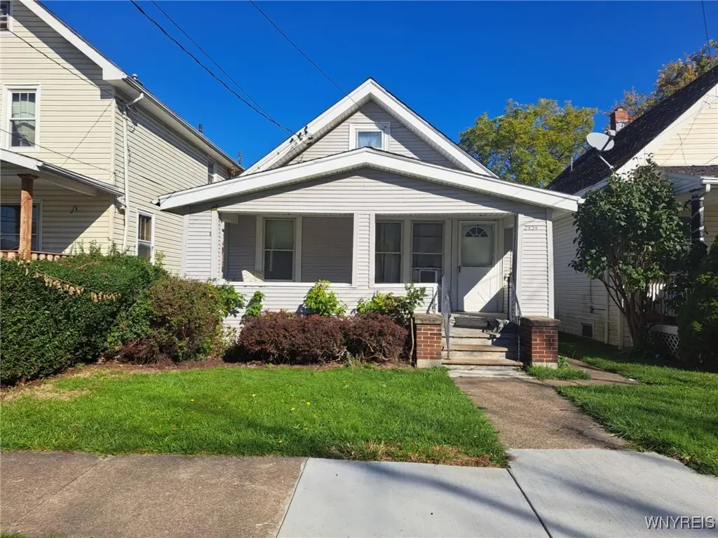 2454 Lasalle Ave