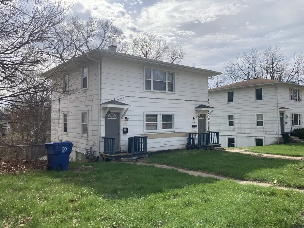 1109 Tremont Ave