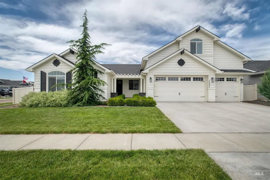 17331 N Fort Laramie Way